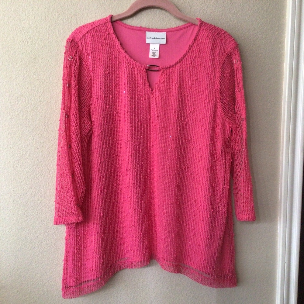 Alfred Dunner pink blouse. Size small. New condition.